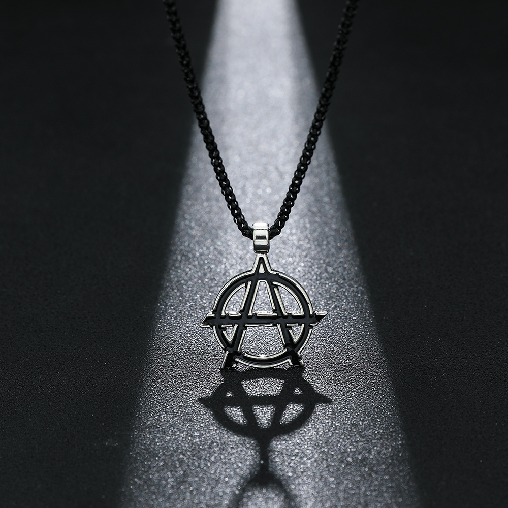 Movies Avengers Symbol Letter  - Men'S Accessories And Jewelry recensione e prezzo