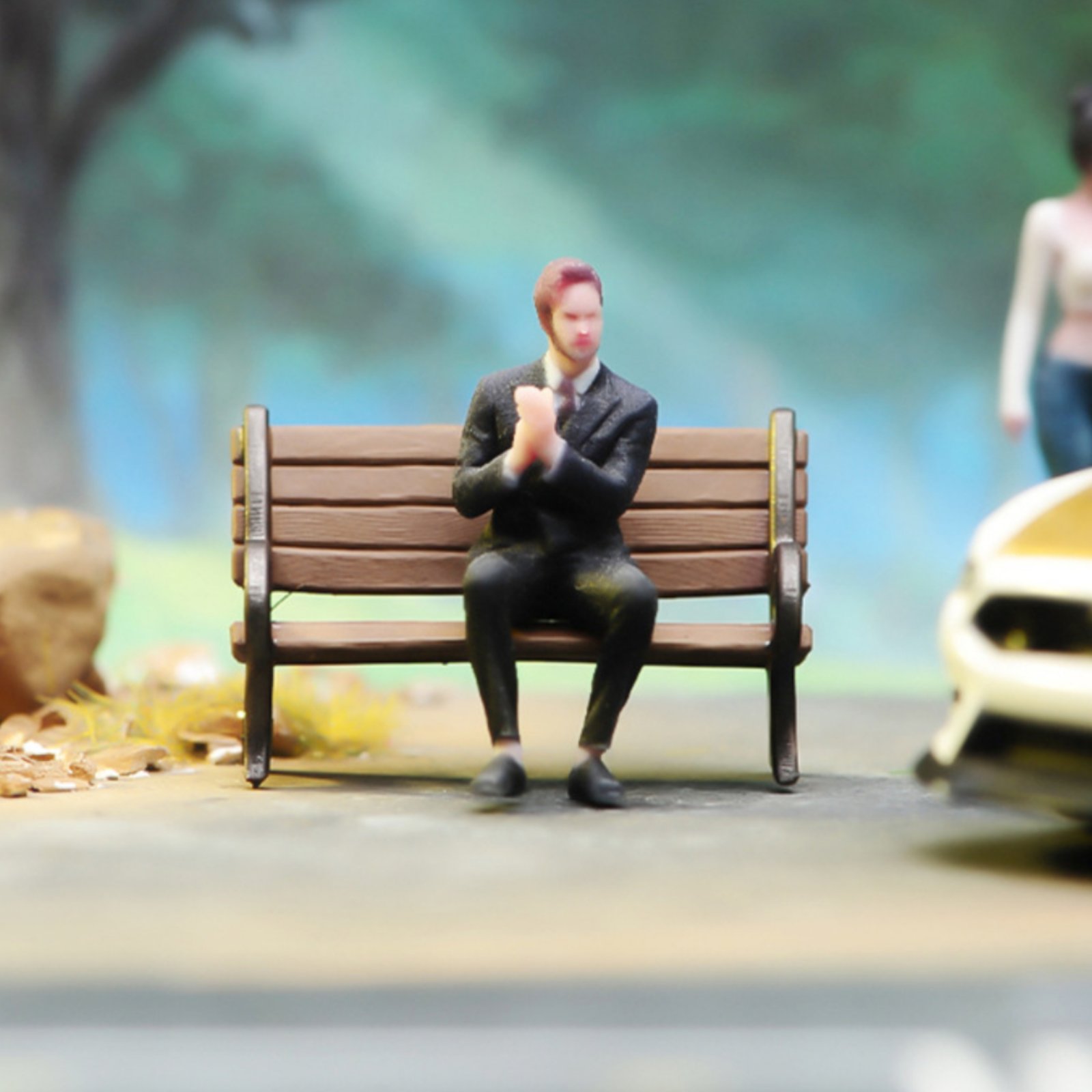 1:64 Scale Sitting Man Figure  - Men'S Accessories With Suits recensione e prezzo