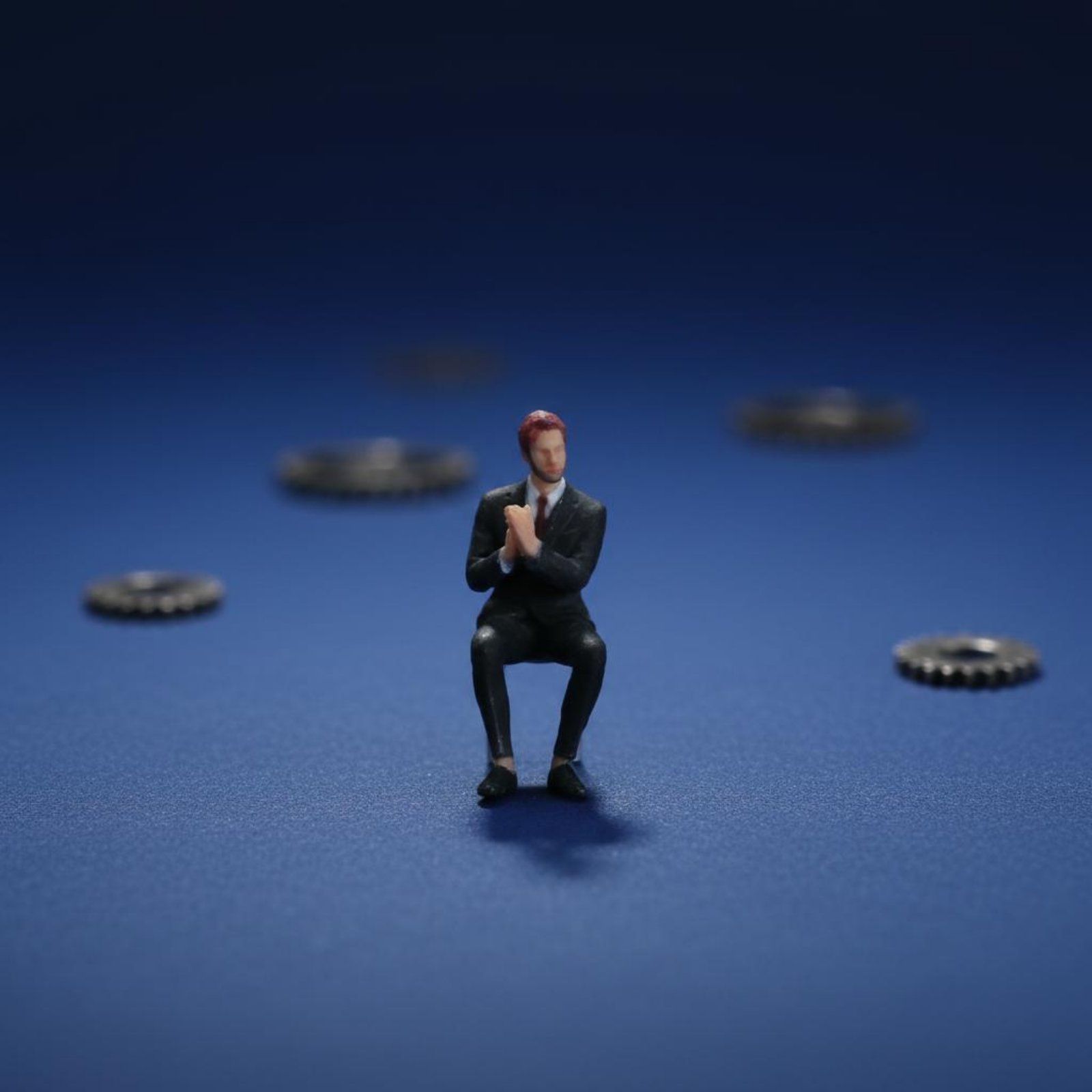 1:64 Scale Sitting Man Figure  - Men'S Accessories With Suits recensione e prezzo